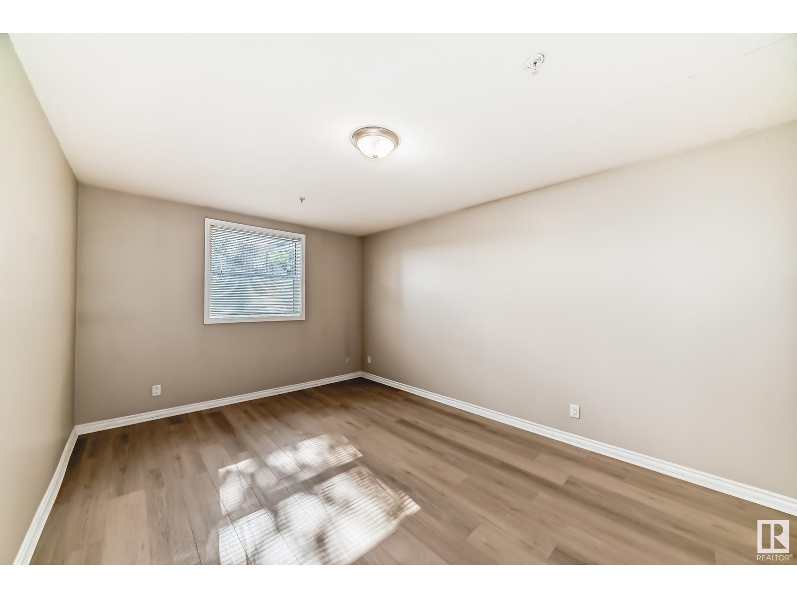 #101 10346 117 St Nw, Edmonton, Alberta  T5K 2Y7 - Photo 24 - E4445458