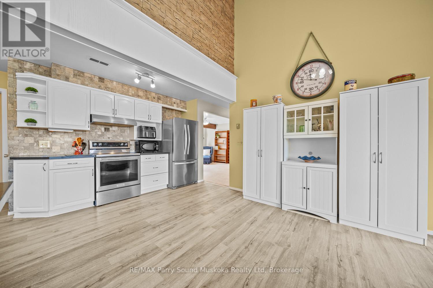 258 Lakeside Trail, Magnetawan, Ontario  P0A 1P0 - Photo 22 - X12224726