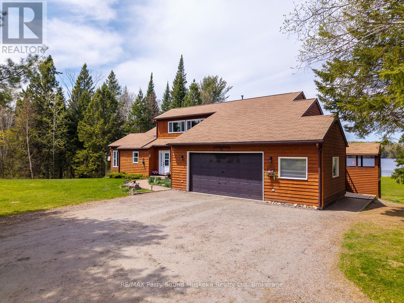 258 Lakeside Trail, Magnetawan, Ontario  P0A 1P0 - Photo 45 - X12224726