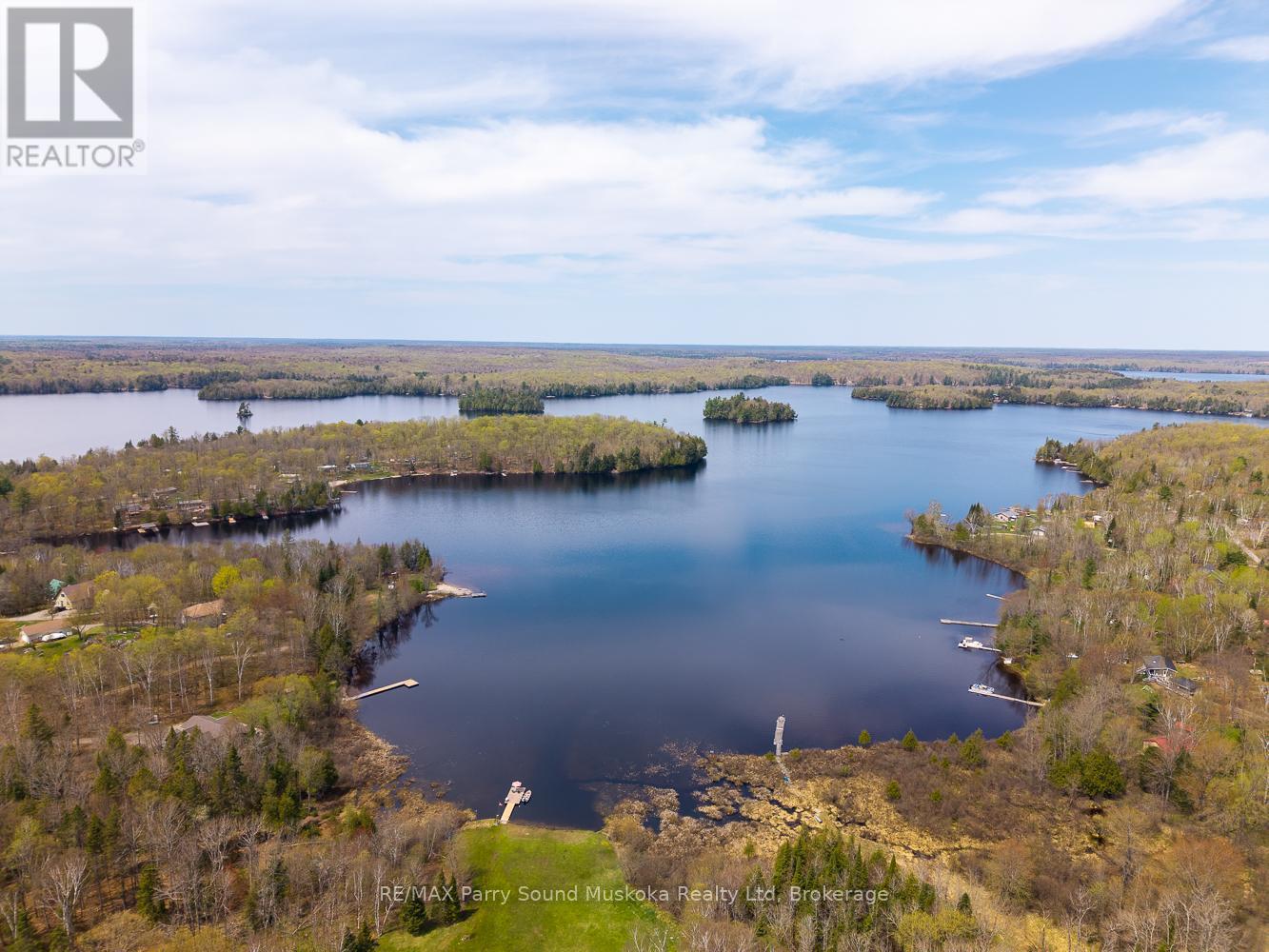 258 Lakeside Trail, Magnetawan, Ontario  P0A 1P0 - Photo 40 - X12224726