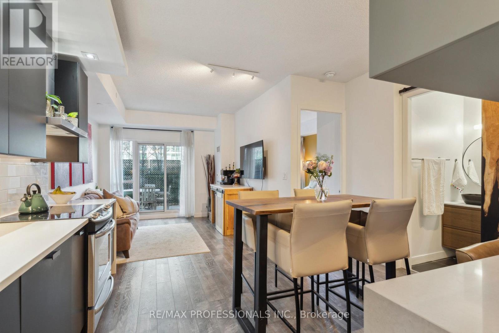 Property at 434 - 165 LEGION ROAD N image 1