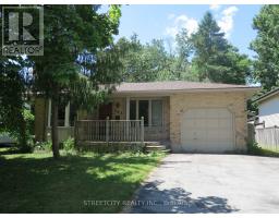 383 CASTLEGROVE CLOSE
