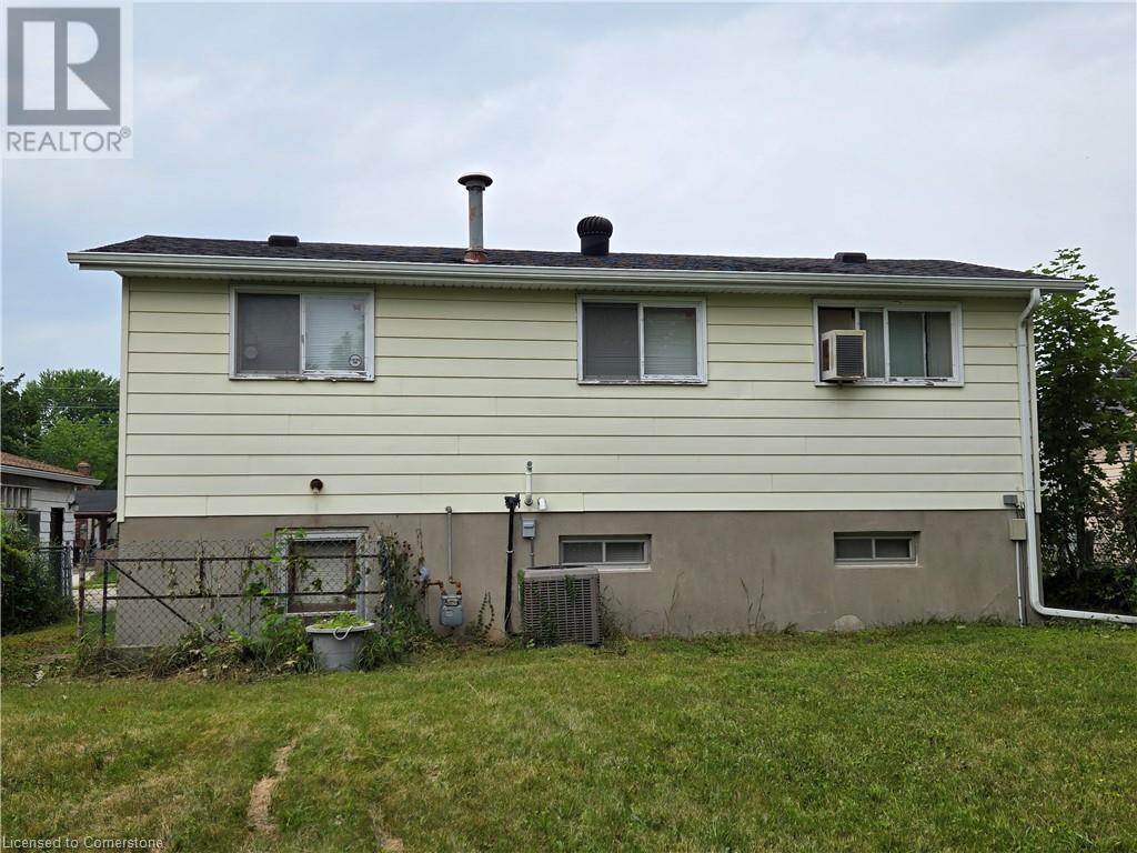 Property at 219 HUNTINGDON Crescent image 3