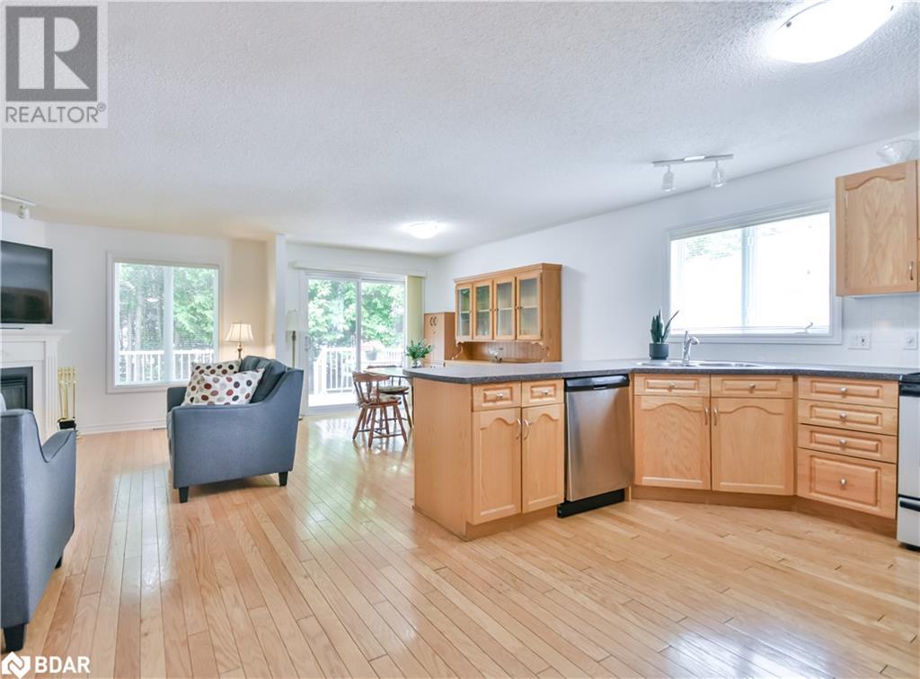 97 Pennsylvania Avenue, Wasaga Beach, Ontario  L9Z 3A8 - Photo 6 - 40747149