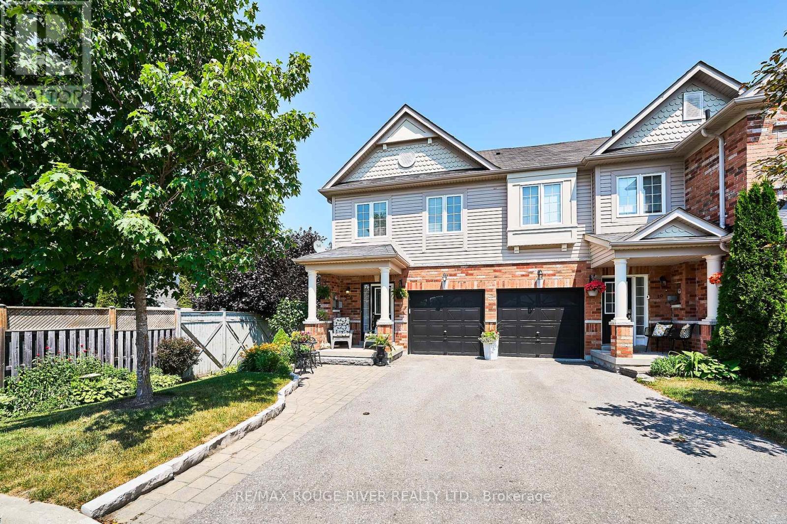 Property at 26 LANDER CRESCENT image 2