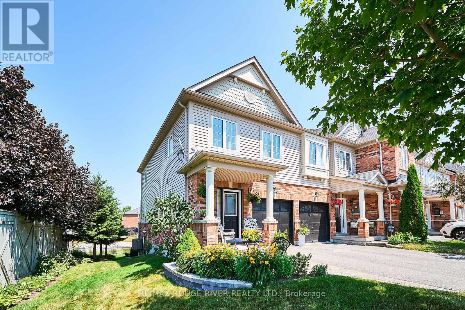 Property at 26 LANDER CRESCENT image 3
