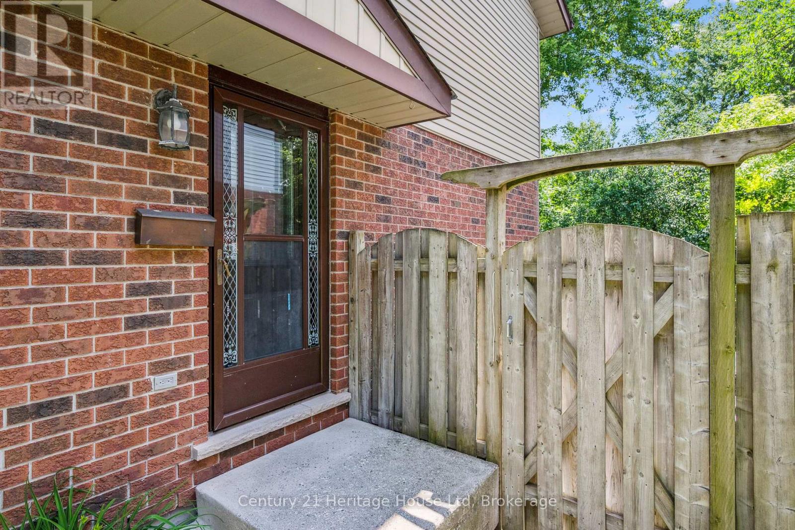 Property at 83 GRANDRIDGE CRESCENT image 4
