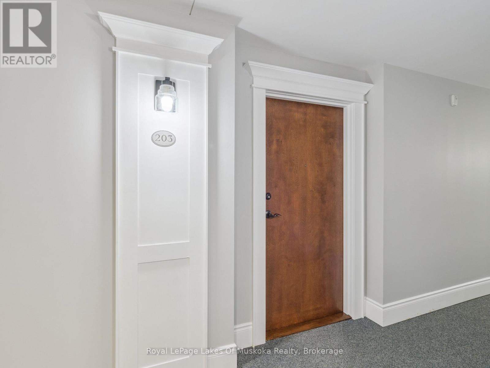 203 - 391b Manitoba Street, Bracebridge, Ontario  P1L 1B5 - Photo 2 - X12258849