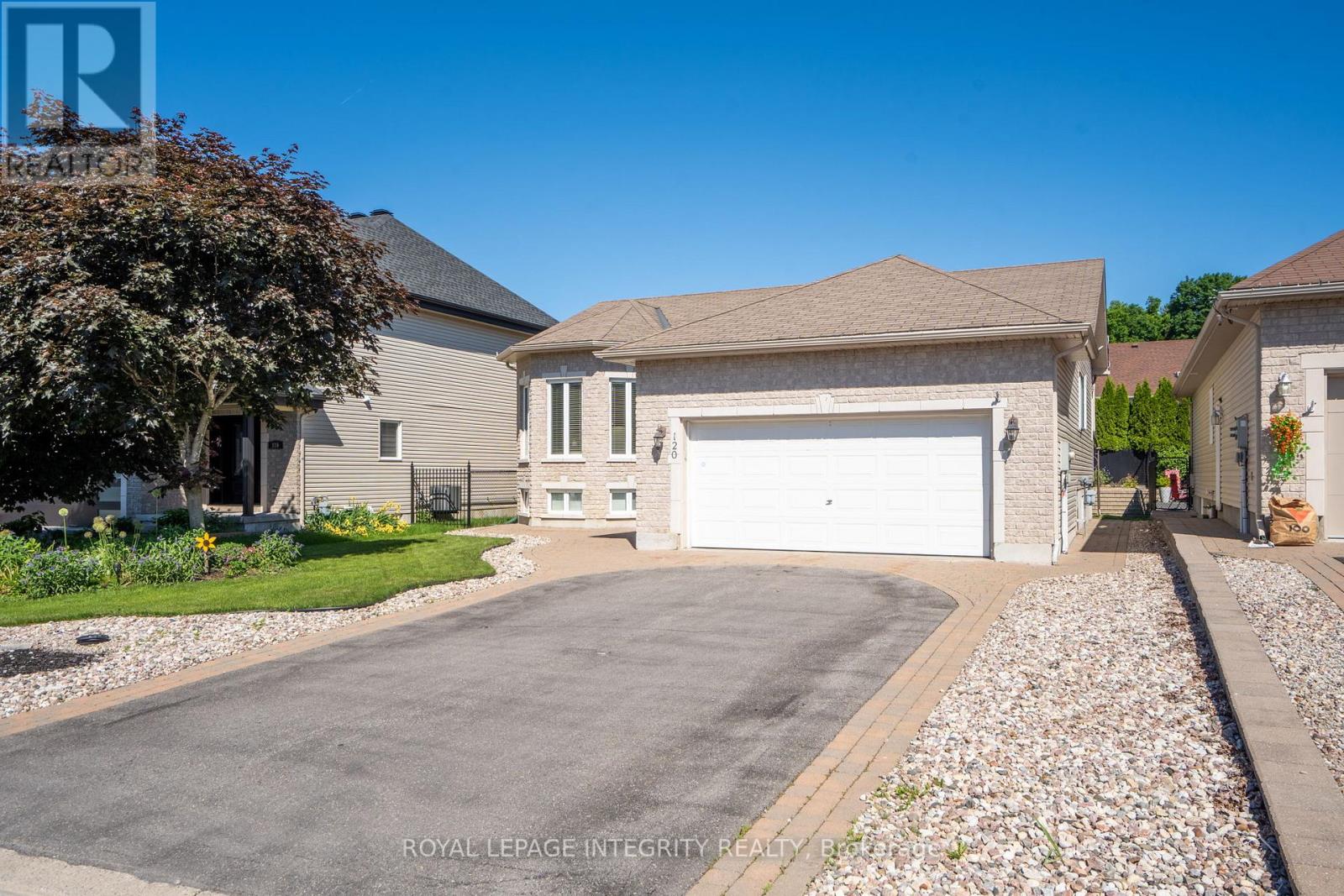 Property at 120 JASPER CRESCENT image 2