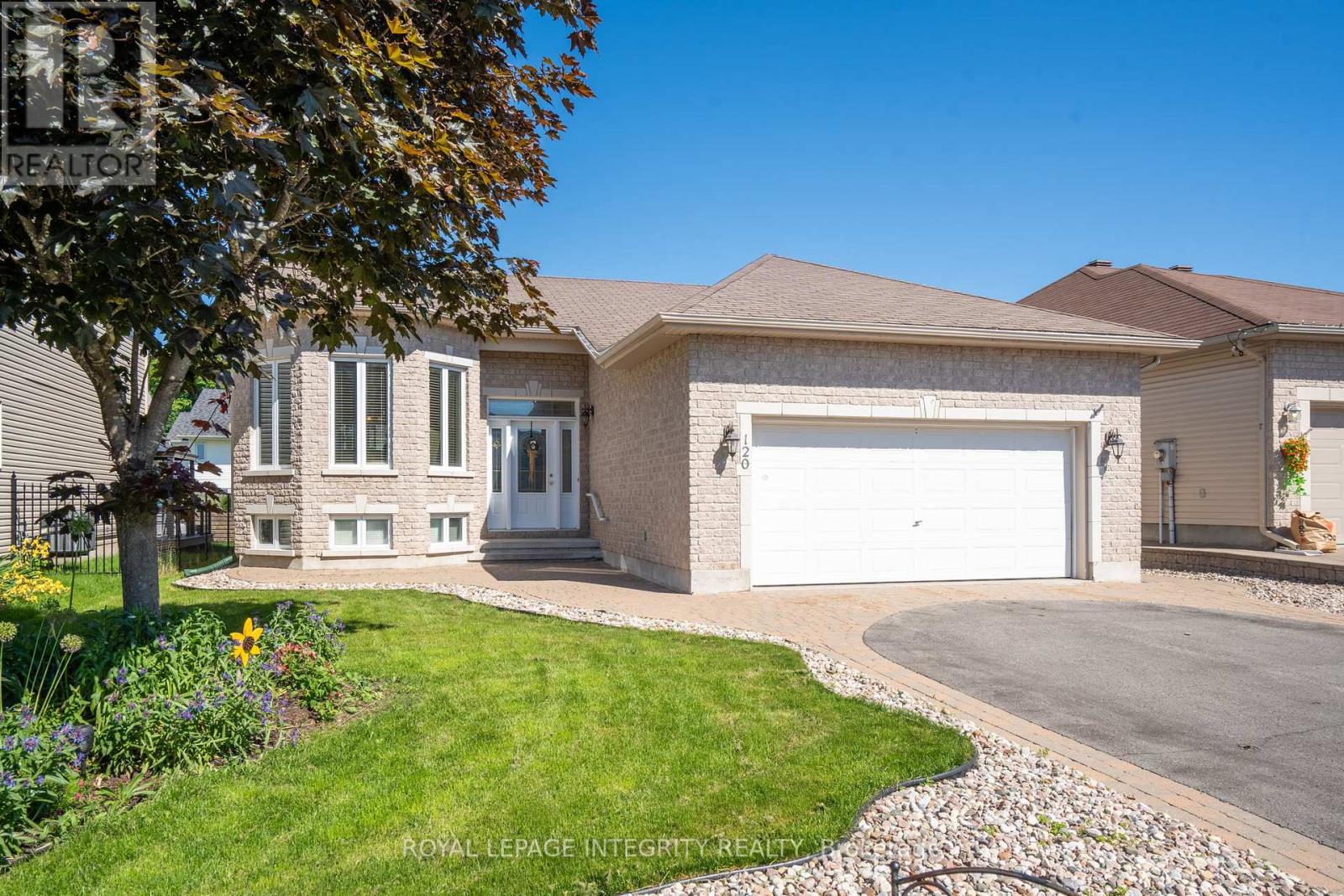 Property at 120 JASPER CRESCENT image 3