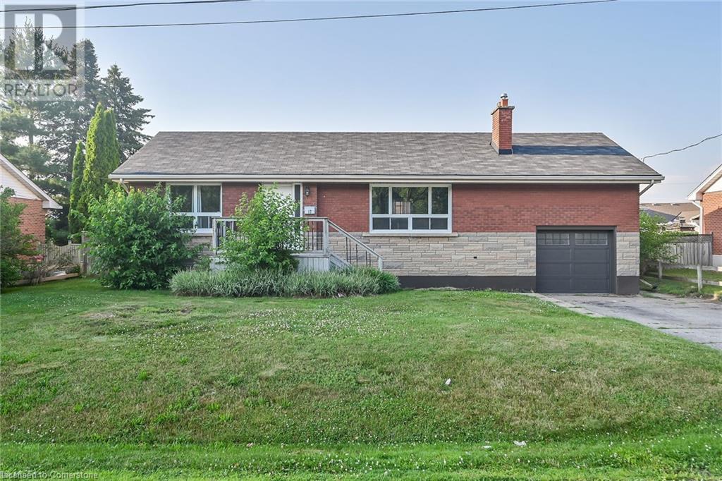Property at 17 BRIERWOOD Avenue image 2