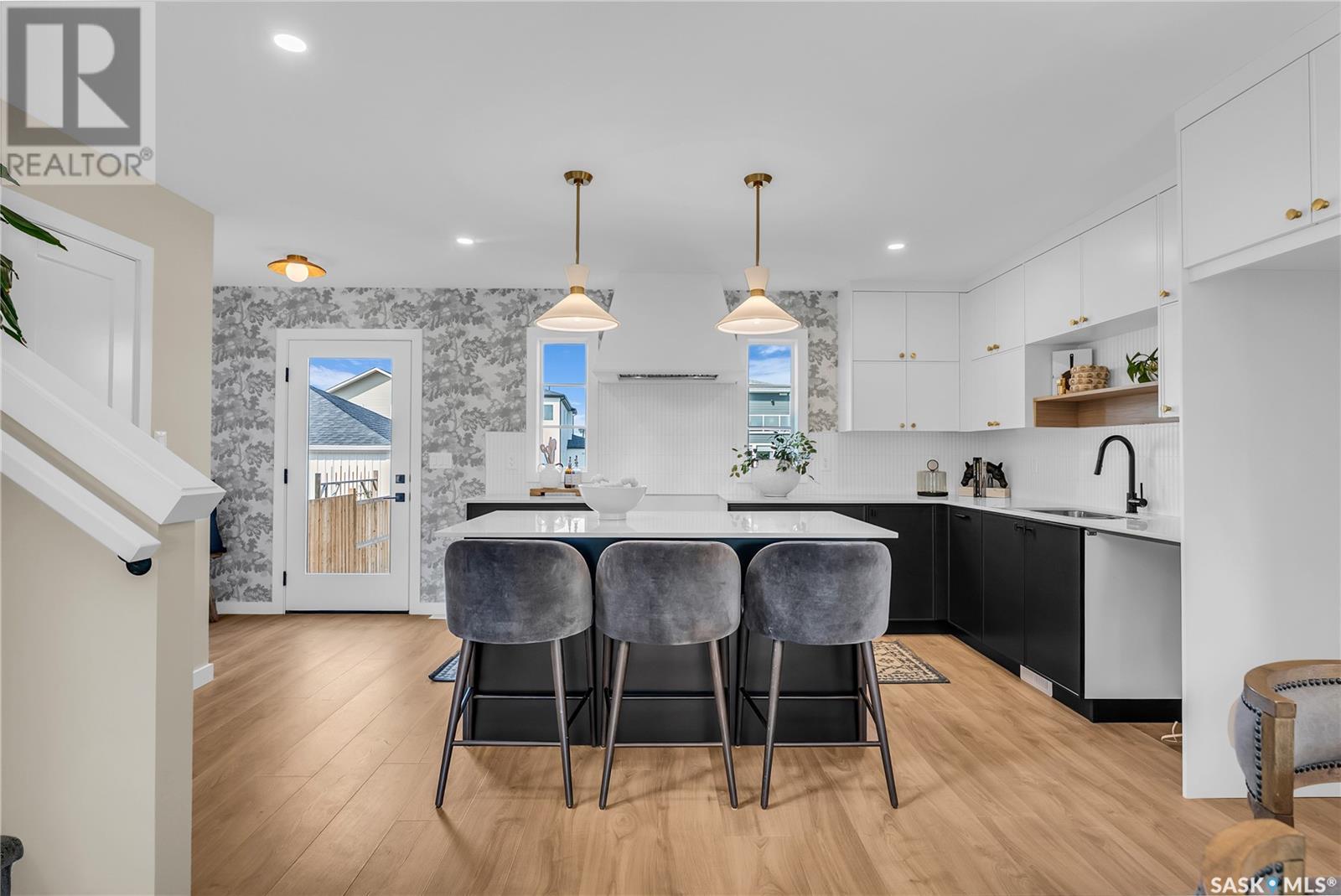 Property at 555 Fast WAY image 2