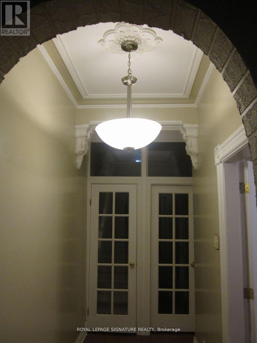 Property at 102 MONTROSE AVENUE image 4
