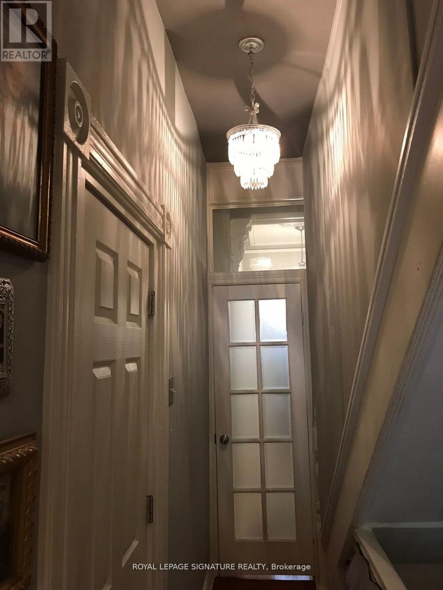 Property at 102 MONTROSE AVENUE image 5