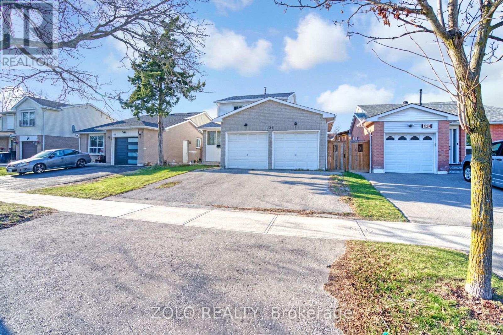 Property at 136 GOLDHAWK TRAIL image 2