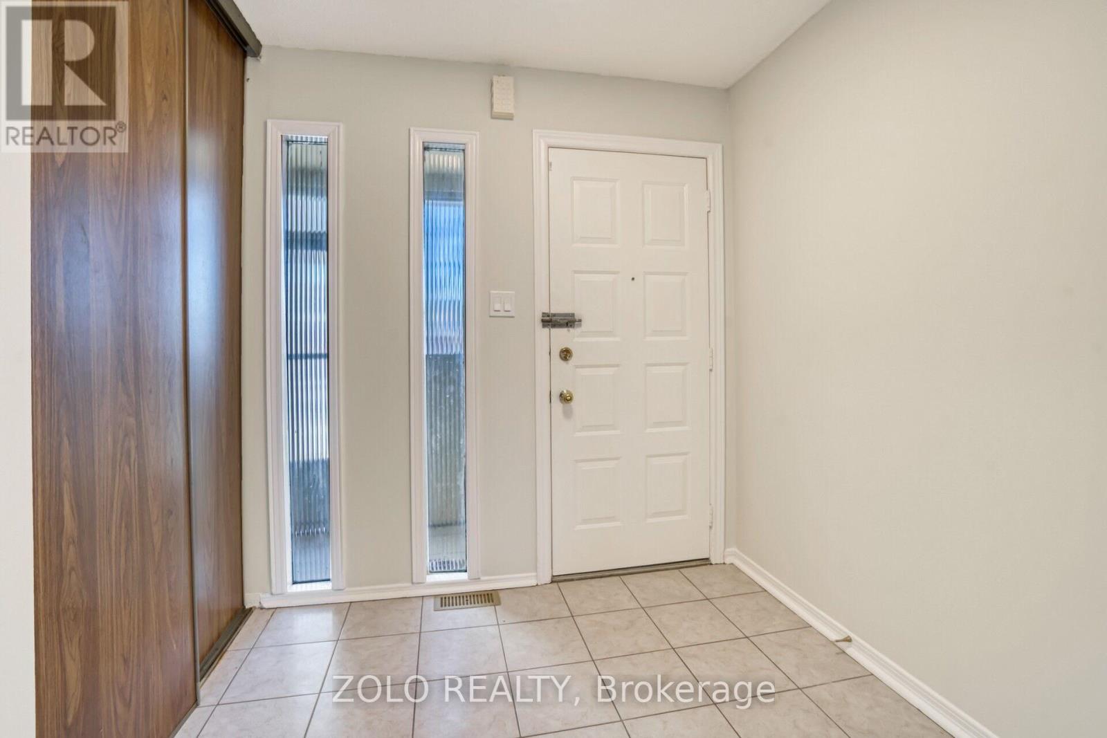 Property at 136 GOLDHAWK TRAIL image 5