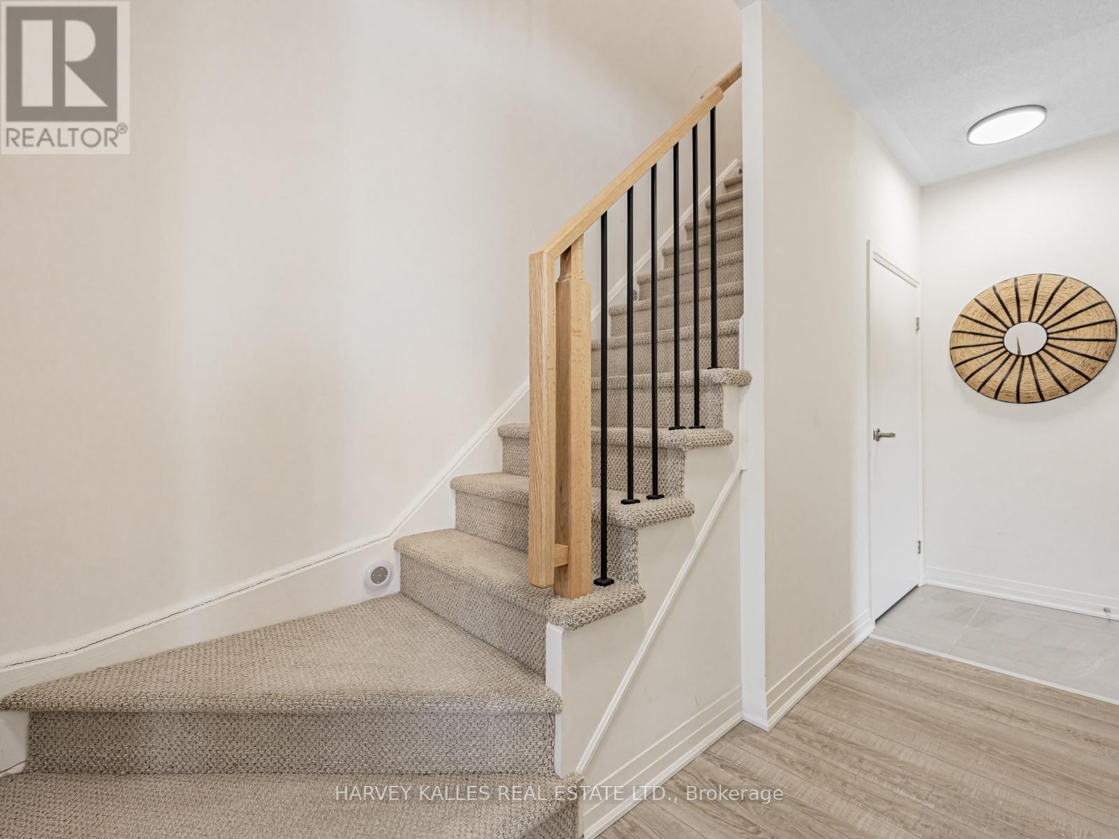 38c Lookout Drive, Clarington, Ontario  L1C 7G2 - Photo 6 - E12258722