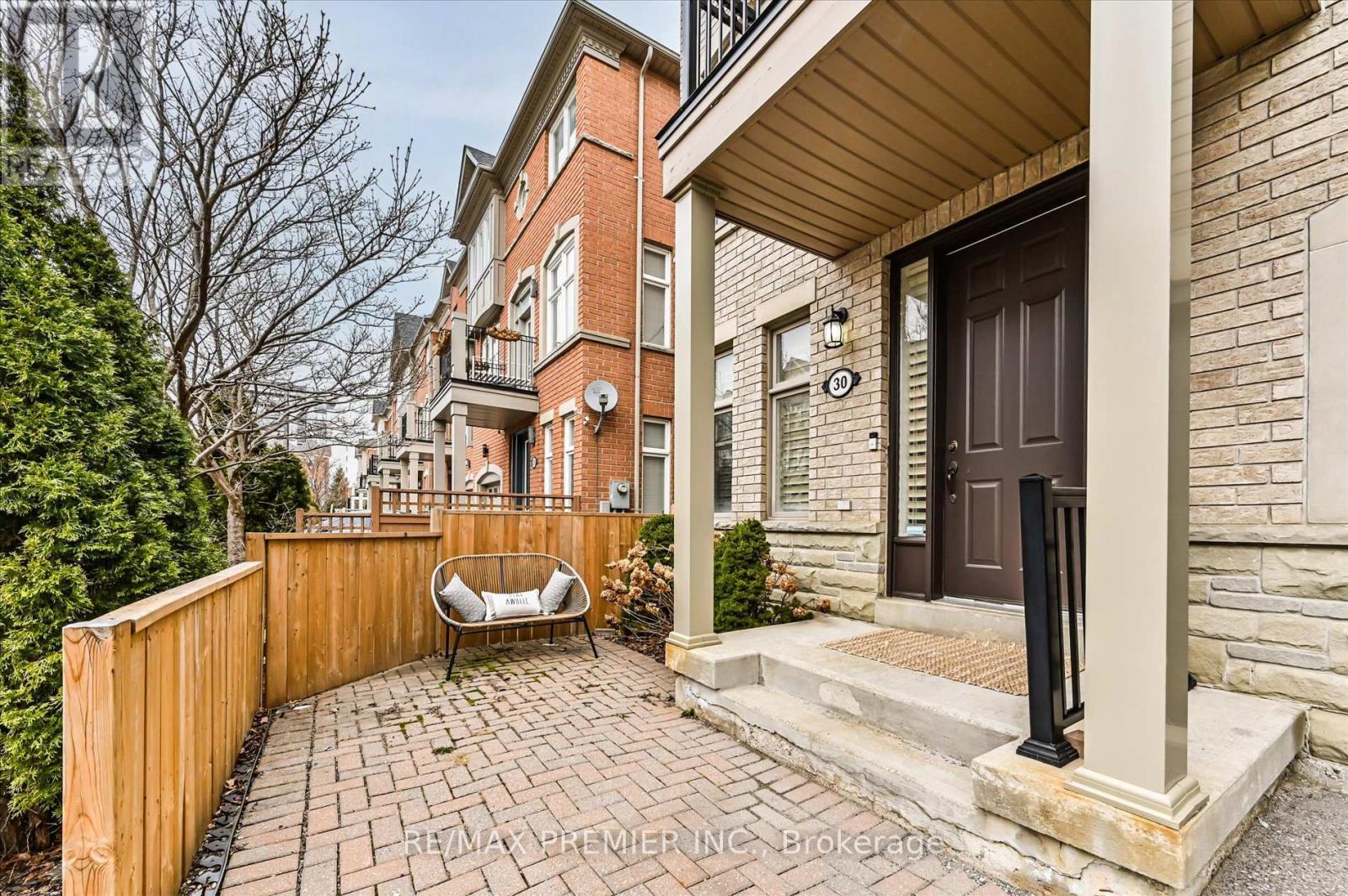 Property at 30 HELEN STREET image 3