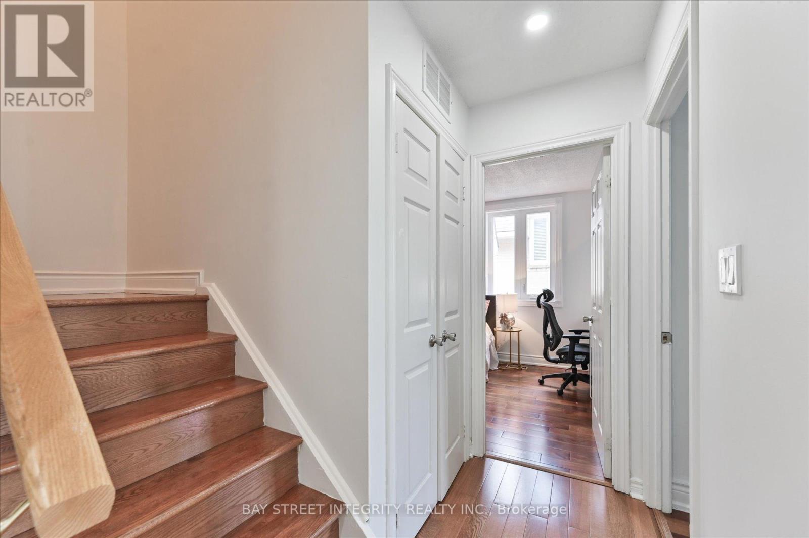 318 - 75 Weldrick Road E, Richmond Hill, Ontario  L4C 0H9 - Photo 21 - N12258747