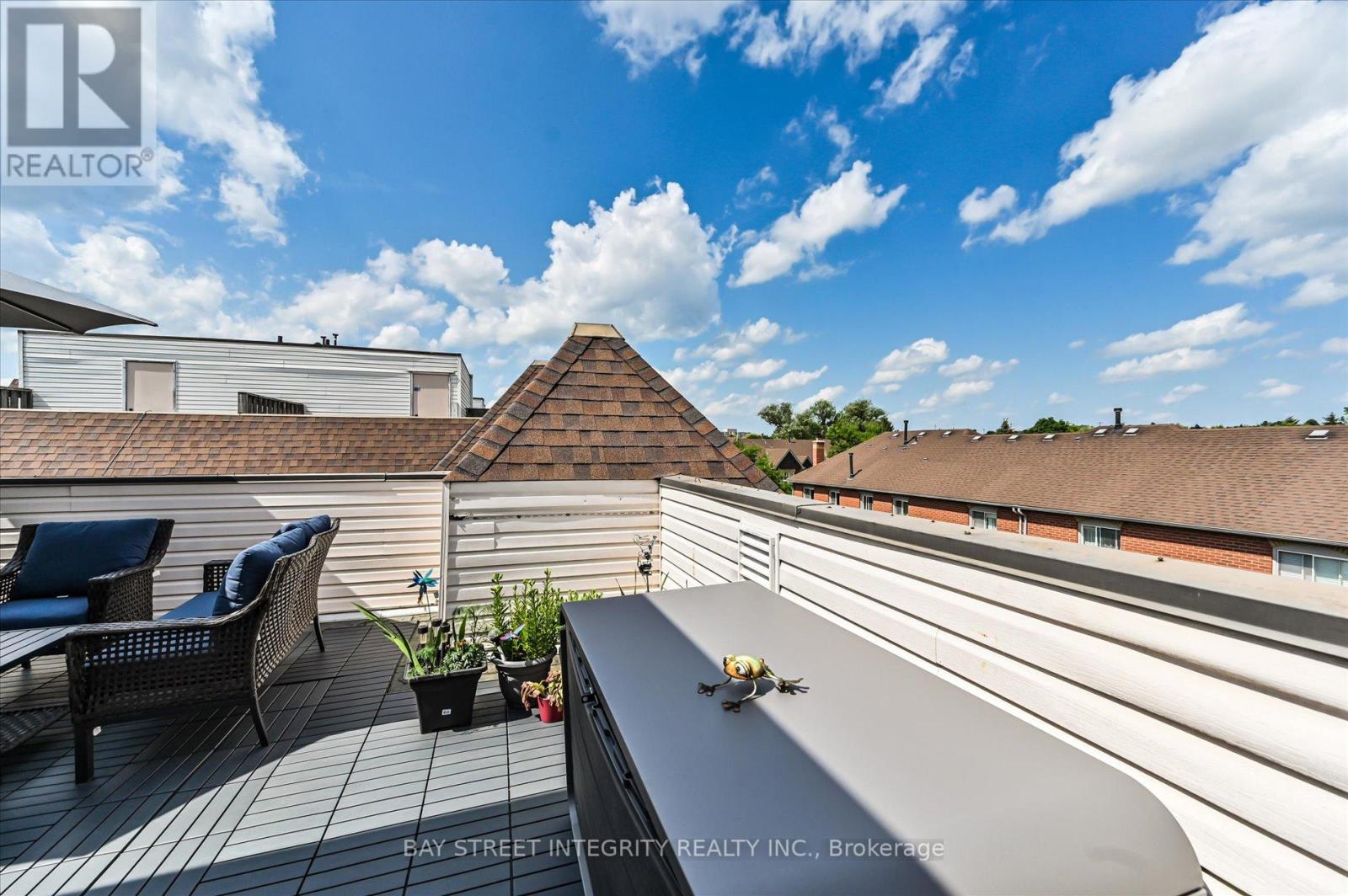 318 - 75 Weldrick Road E, Richmond Hill, Ontario  L4C 0H9 - Photo 31 - N12258747