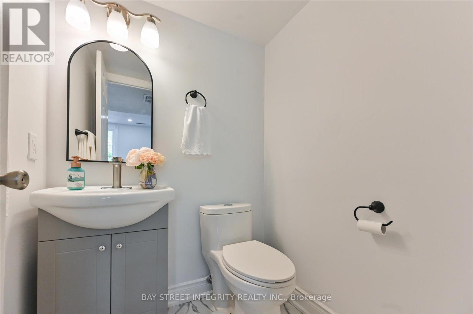 318 - 75 Weldrick Road E, Richmond Hill, Ontario  L4C 0H9 - Photo 7 - N12258747