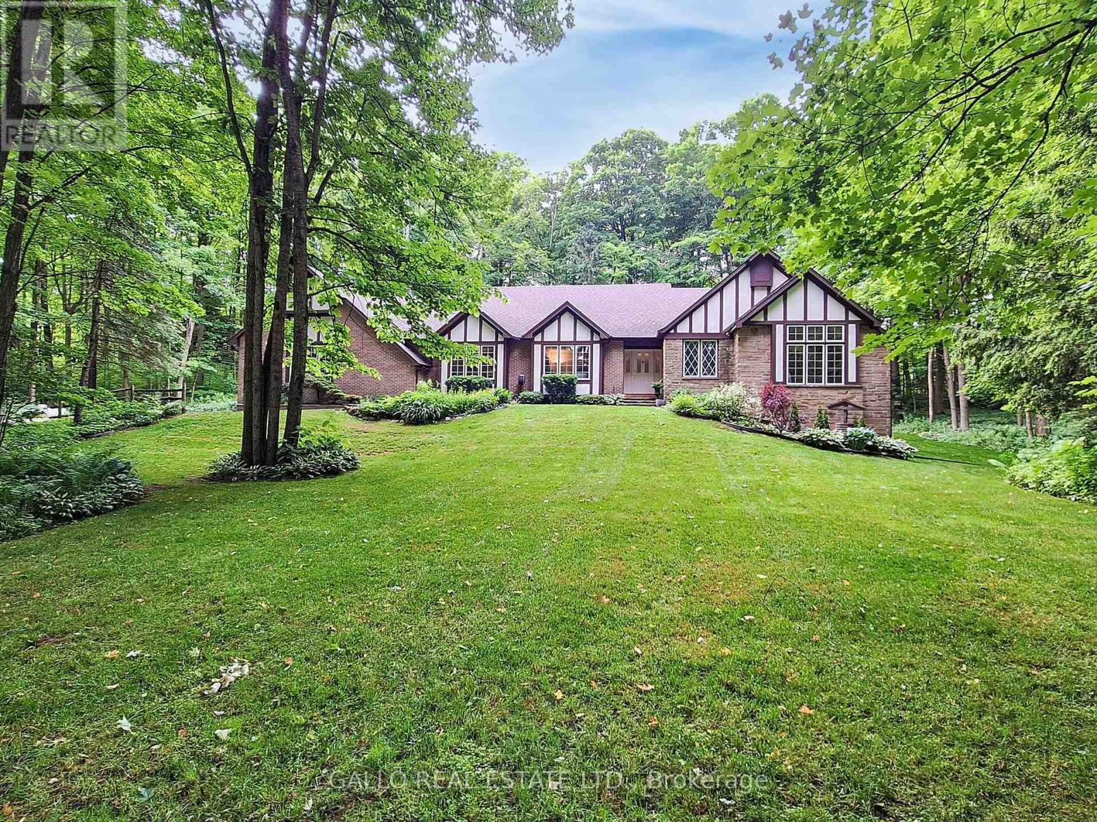 Property at 15 MAPLE BUSH TRAIL image 2