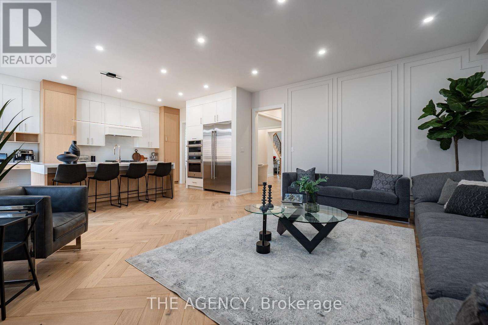 Property at 86 BELLEFOND STREET image 4