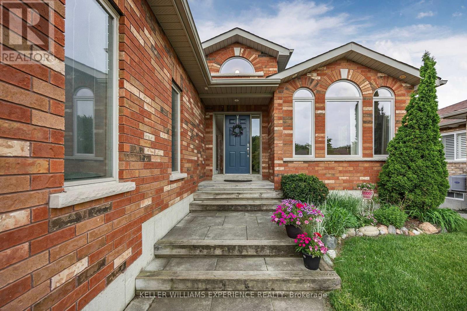 Property at 26 WILDFLOWER COURT image 3