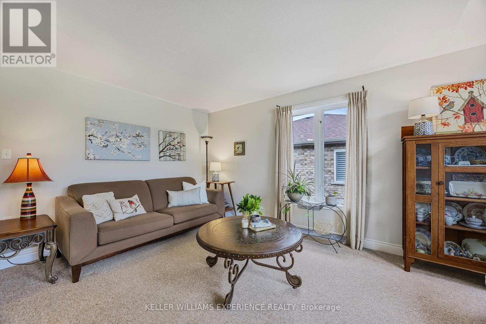 Property at 26 WILDFLOWER COURT image 5