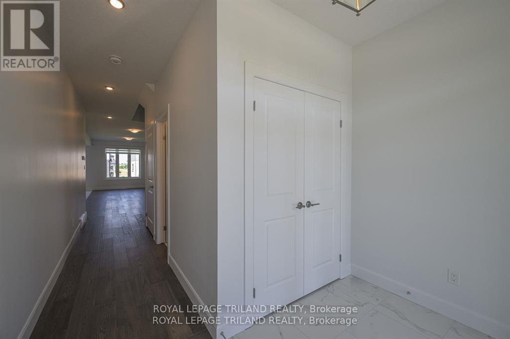 3837 Auckland Avenue, London South, Ontario  N6L 0J2 - Photo 3 - X12258875