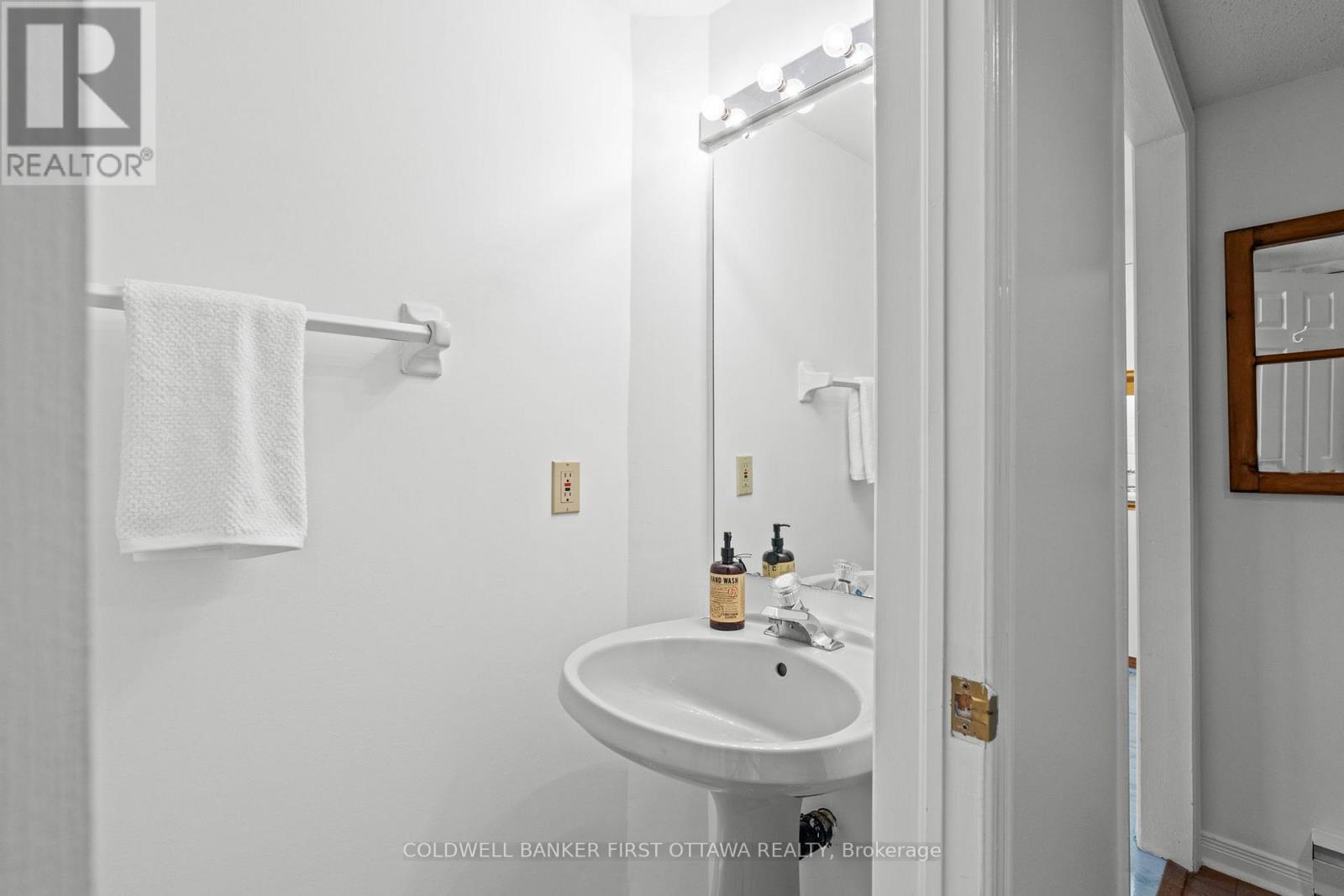 111f - 250 Fountain Place, Ottawa, Ontario  K1N 9N7 - Photo 6 - X12258921