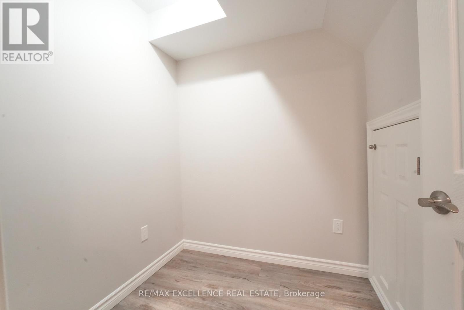 39 Phair Crescent, London South, Ontario  N5Z 5B5 - Photo 24 - X12258540