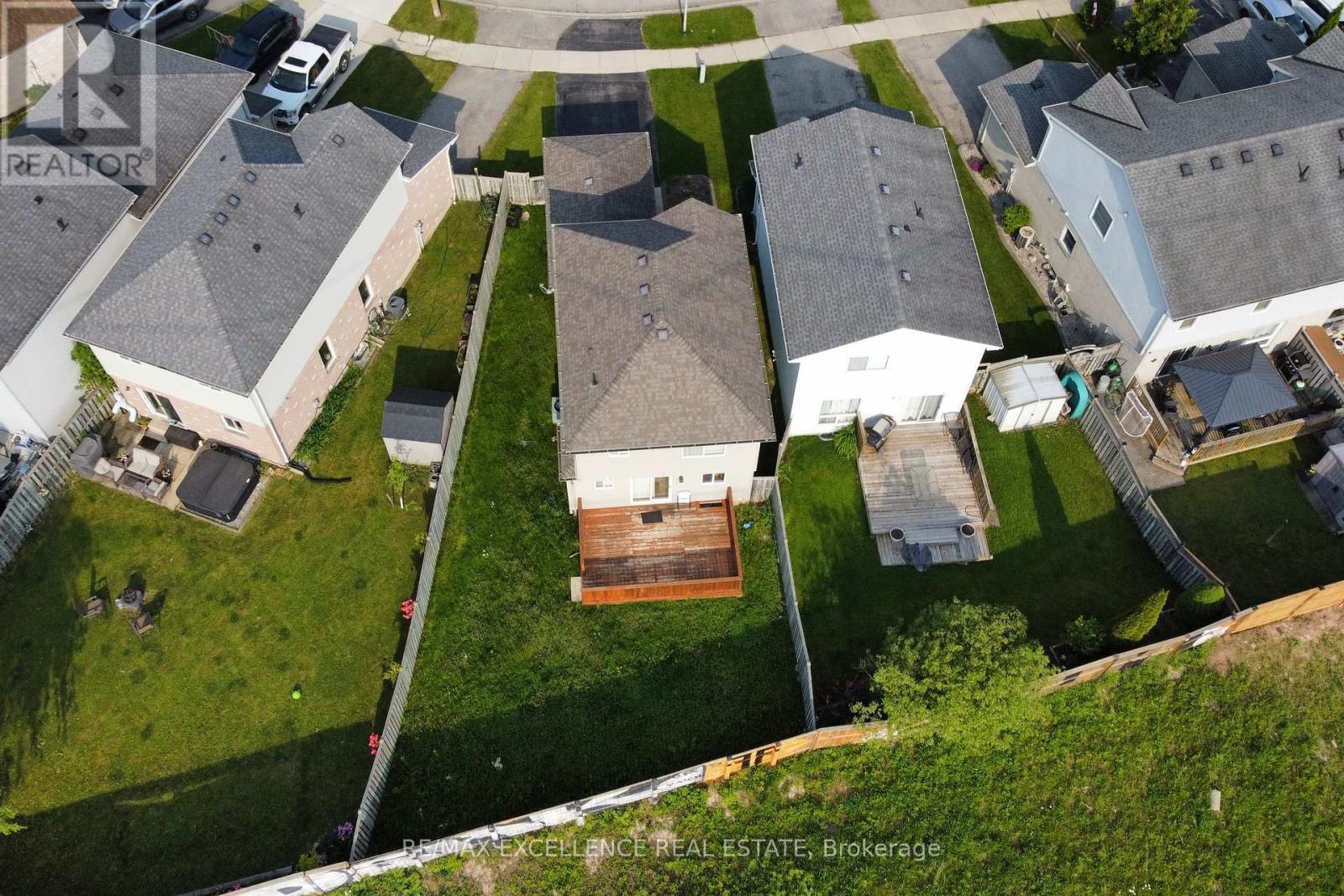 39 Phair Crescent, London South, Ontario  N5Z 5B5 - Photo 27 - X12258540