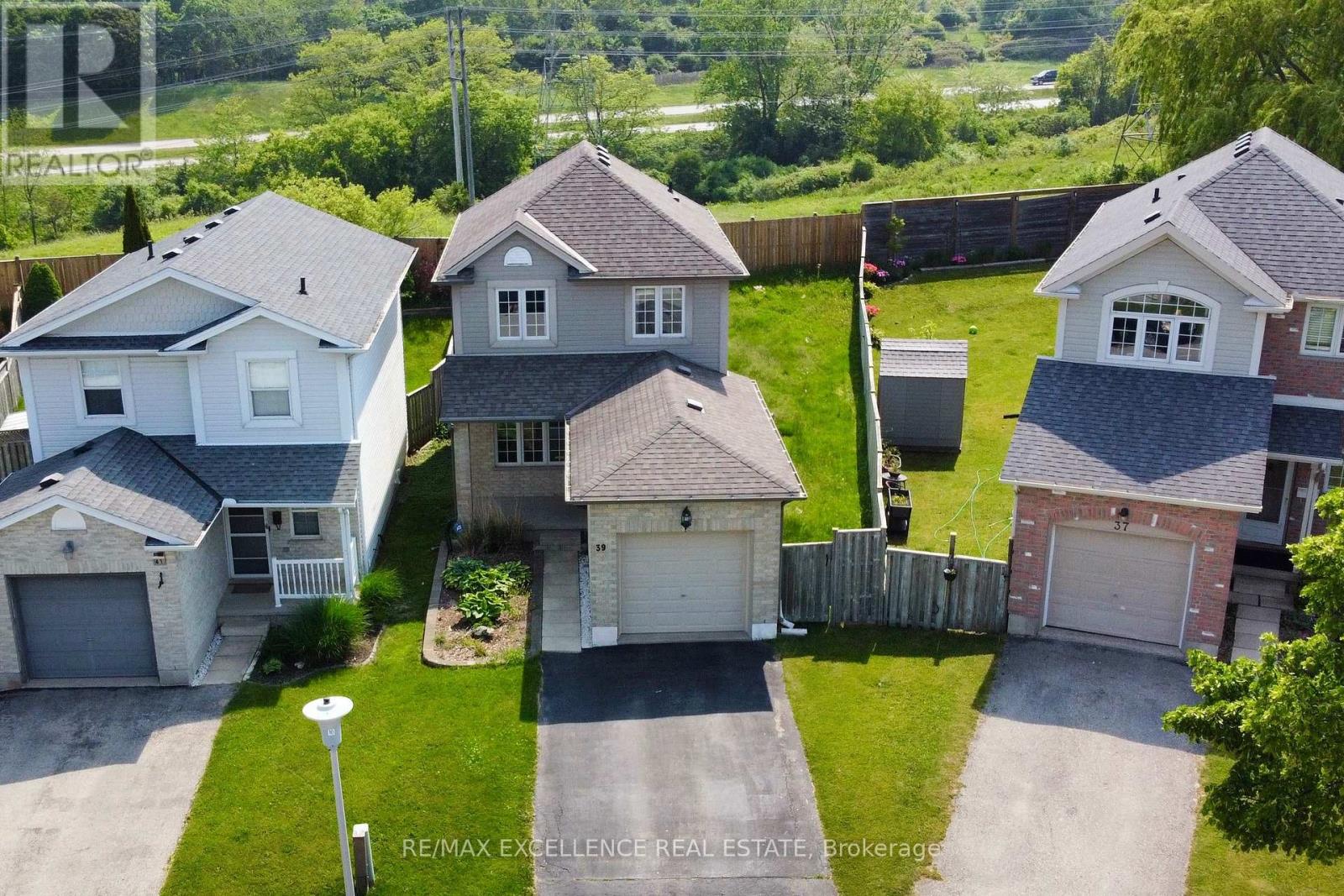 39 Phair Crescent, London South, Ontario  N5Z 5B5 - Photo 29 - X12258540