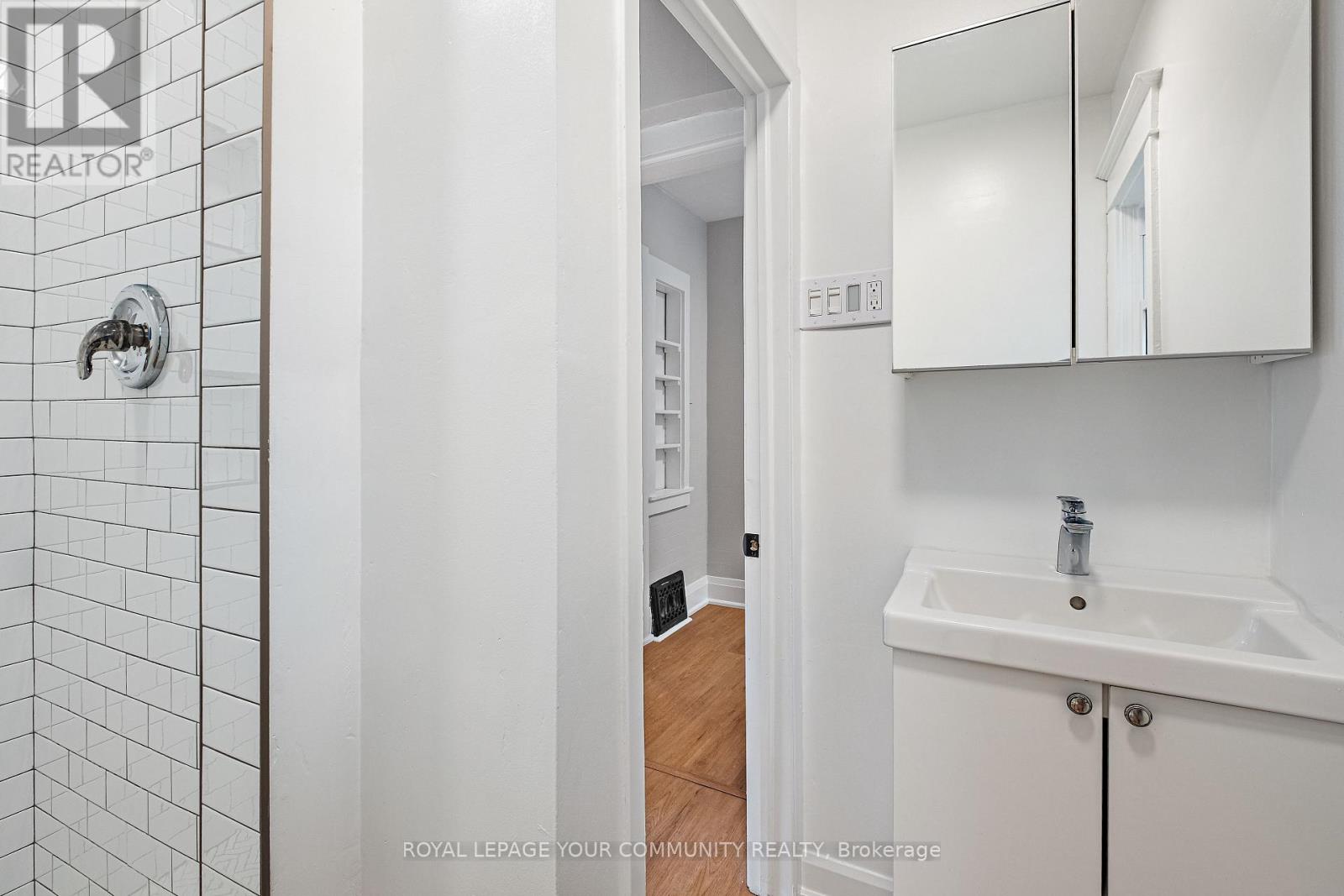 Property at 4910 BRIDGE STREET image 5