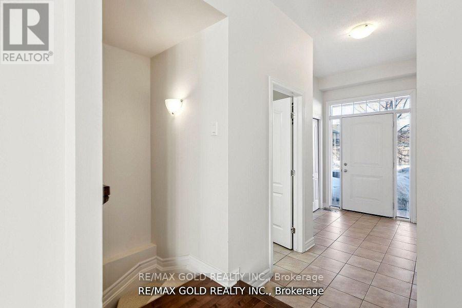 Property at 906 VERBENA CRESCENT image 5