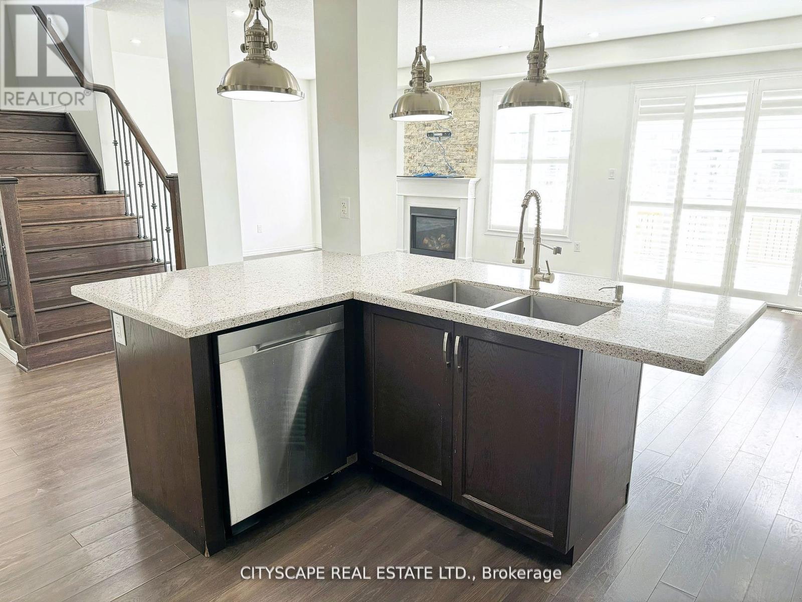 7646 Goldenrod Trail, Niagara Falls, Ontario  L2H 0K4 - Photo 10 - X12258667