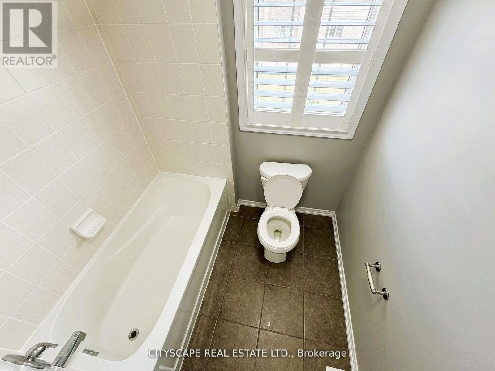 7646 Goldenrod Trail, Niagara Falls, Ontario  L2H 0K4 - Photo 31 - X12258667