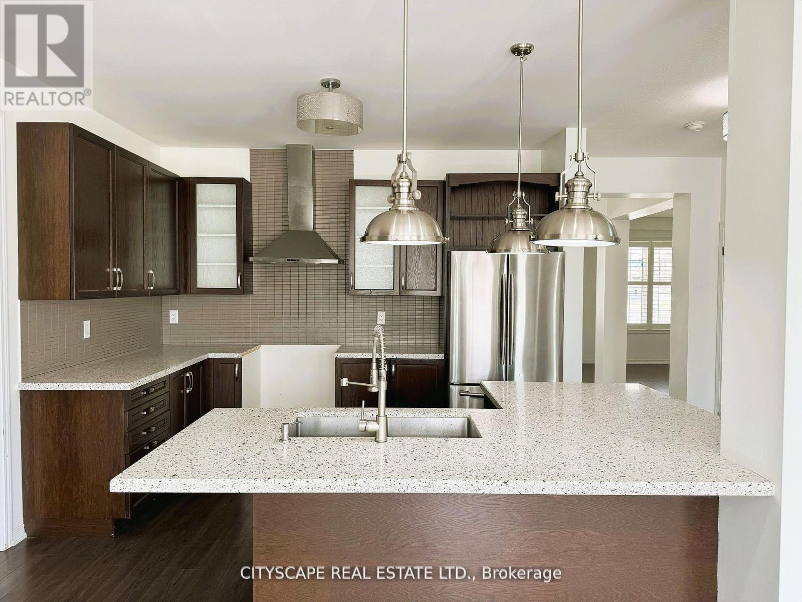 7646 Goldenrod Trail, Niagara Falls, Ontario  L2H 0K4 - Photo 6 - X12258667