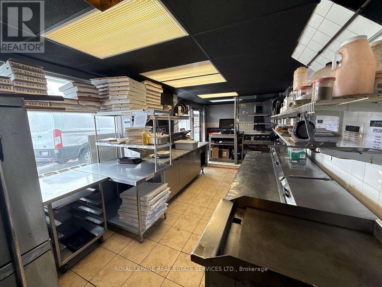 872 Upper Sherman Avenue, Hamilton, Ontario  L8V 3N1 - Photo 6 - X12258851