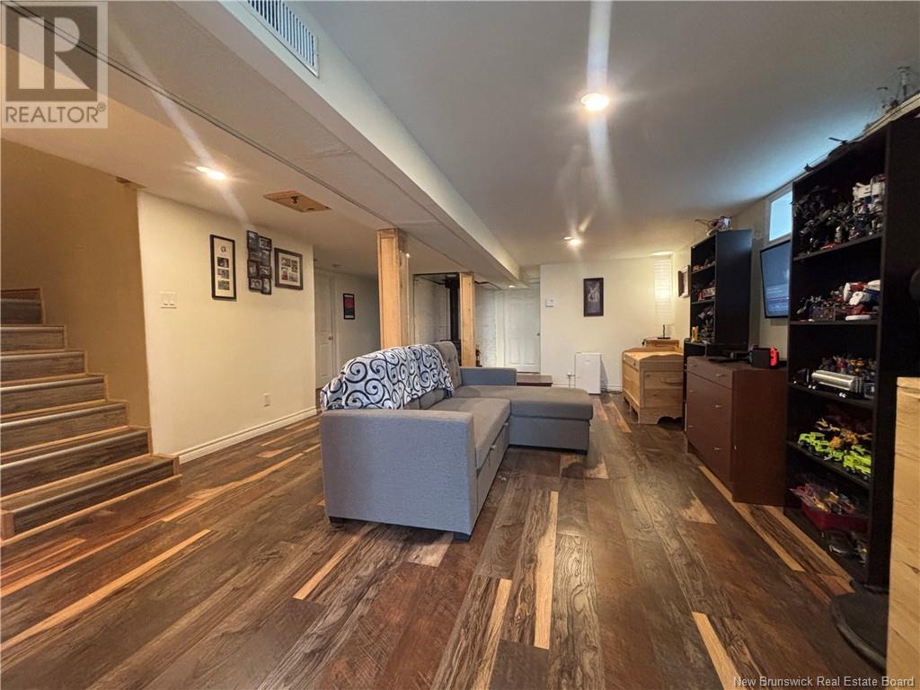 529 Rue Principale, Pointe-Verte, New Brunswick  E8J 3A2 - Photo 22 - NB120238