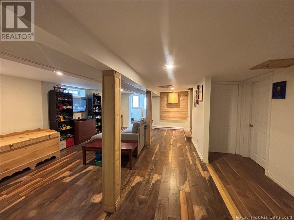 529 Rue Principale, Pointe-Verte, New Brunswick  E8J 3A2 - Photo 25 - NB120238