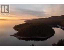 Lot A-B TURNAGAIN ISLAND, Halfmoon Bay, British Columbia