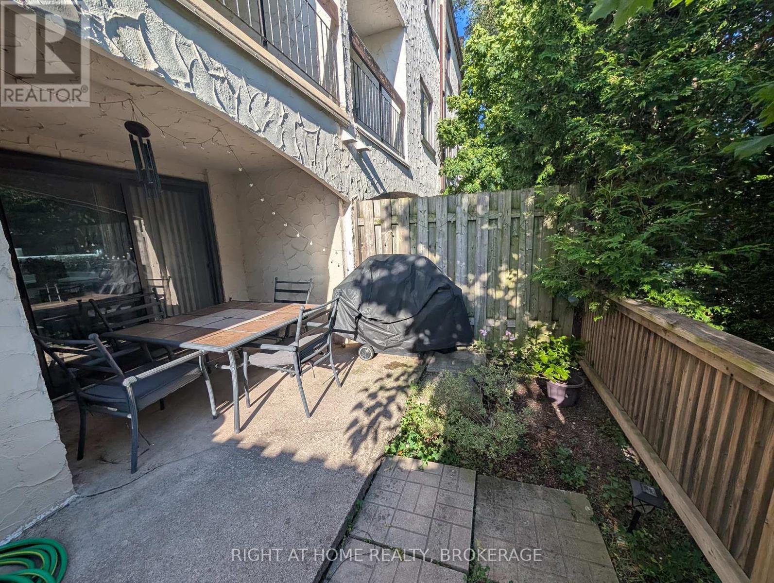 132 - 1058 Falgarwood Drive, Oakville, Ontario  L6H 2P3 - Photo 26 - W12253709
