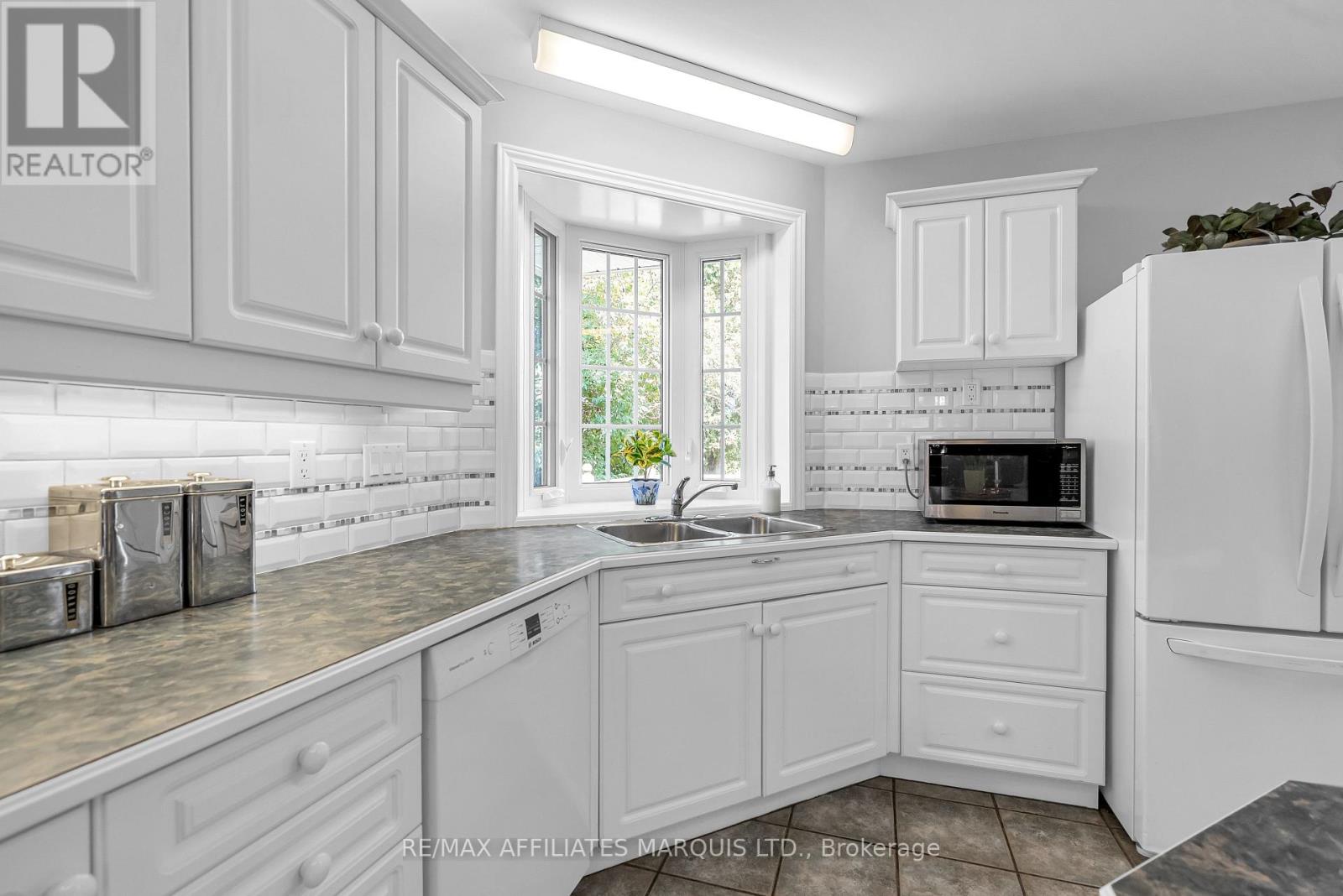 24 Saunders Avenue, South Stormont, Ontario  K0C 1P0 - Photo 14 - X12258865