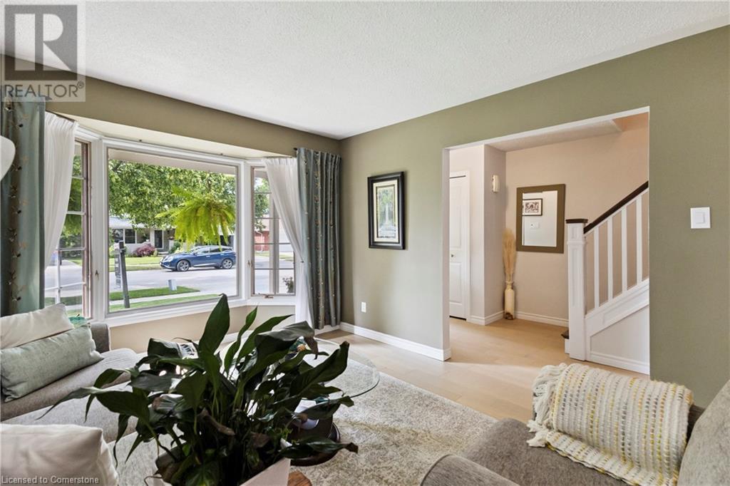 Photo 9 of 40 for 55 Concord Crescent