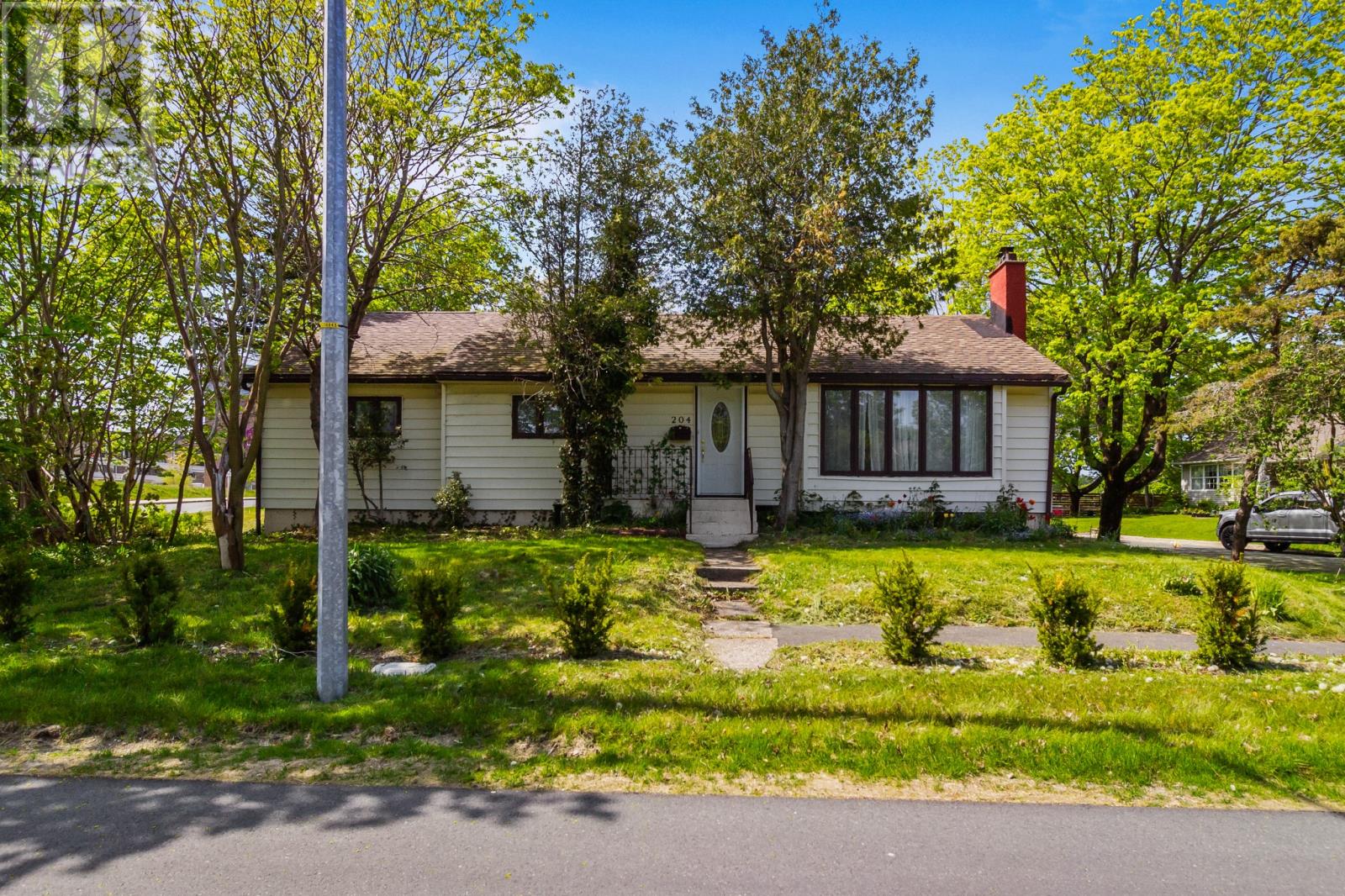 Property at 204 Elizabeth Avenue image 1