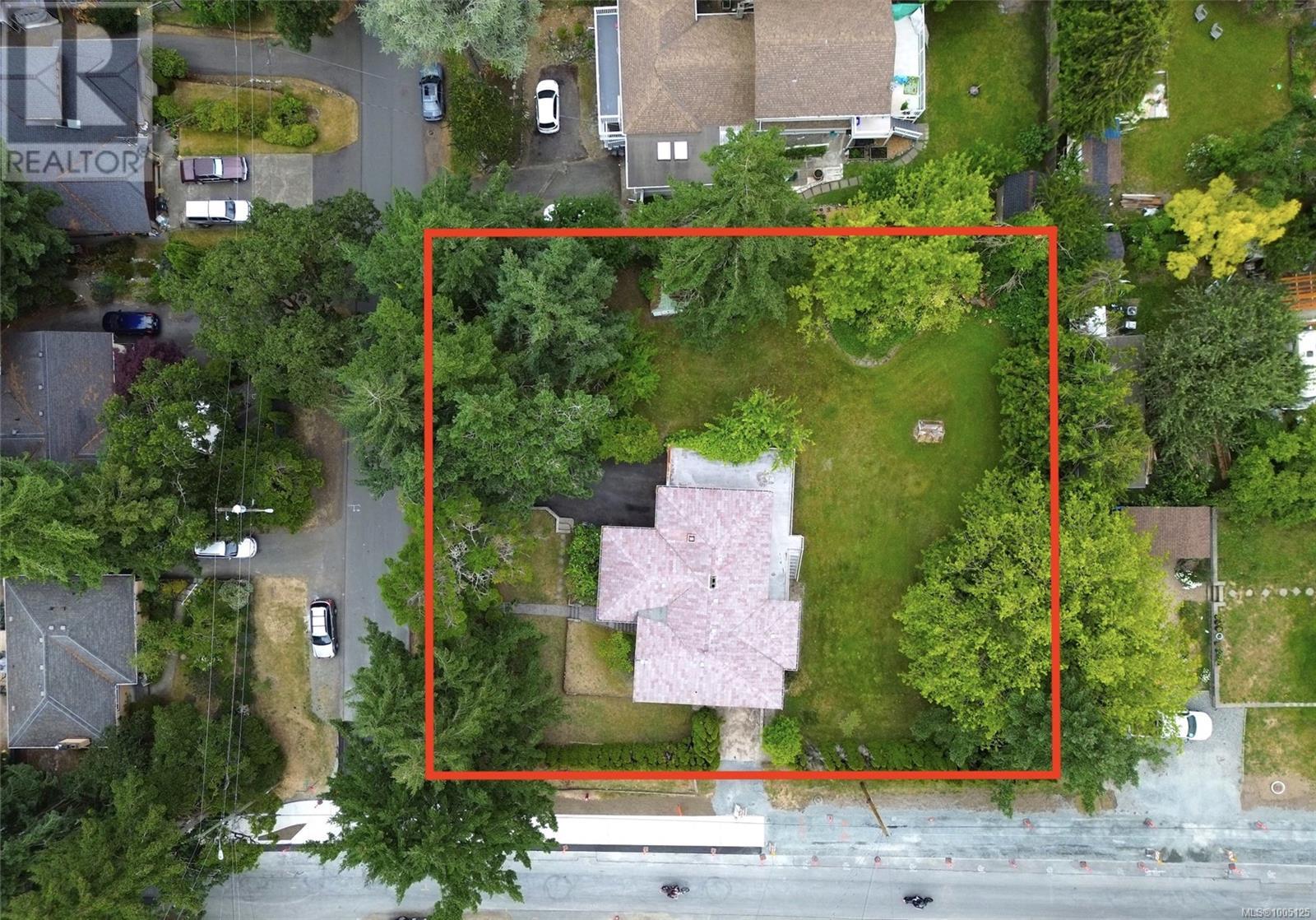 Property at 999 Violet Ave image 2