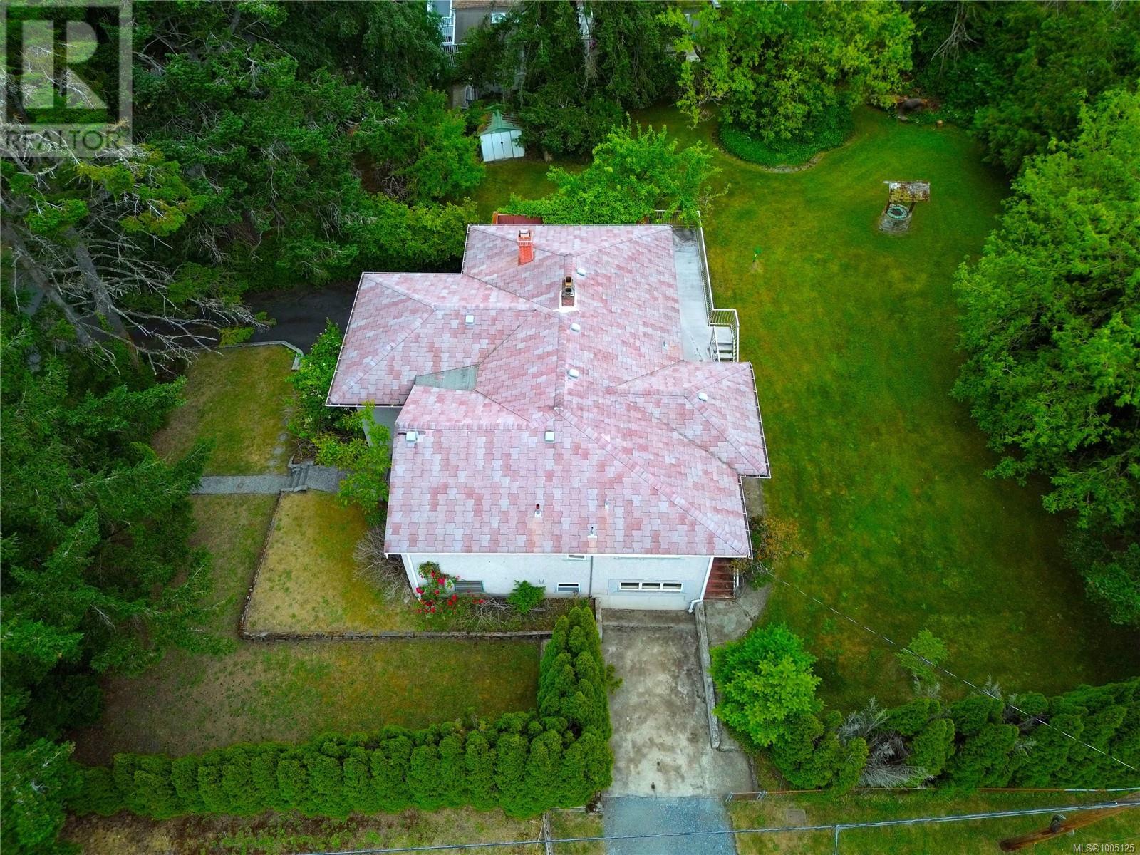 Property at 999 Violet Ave image 4