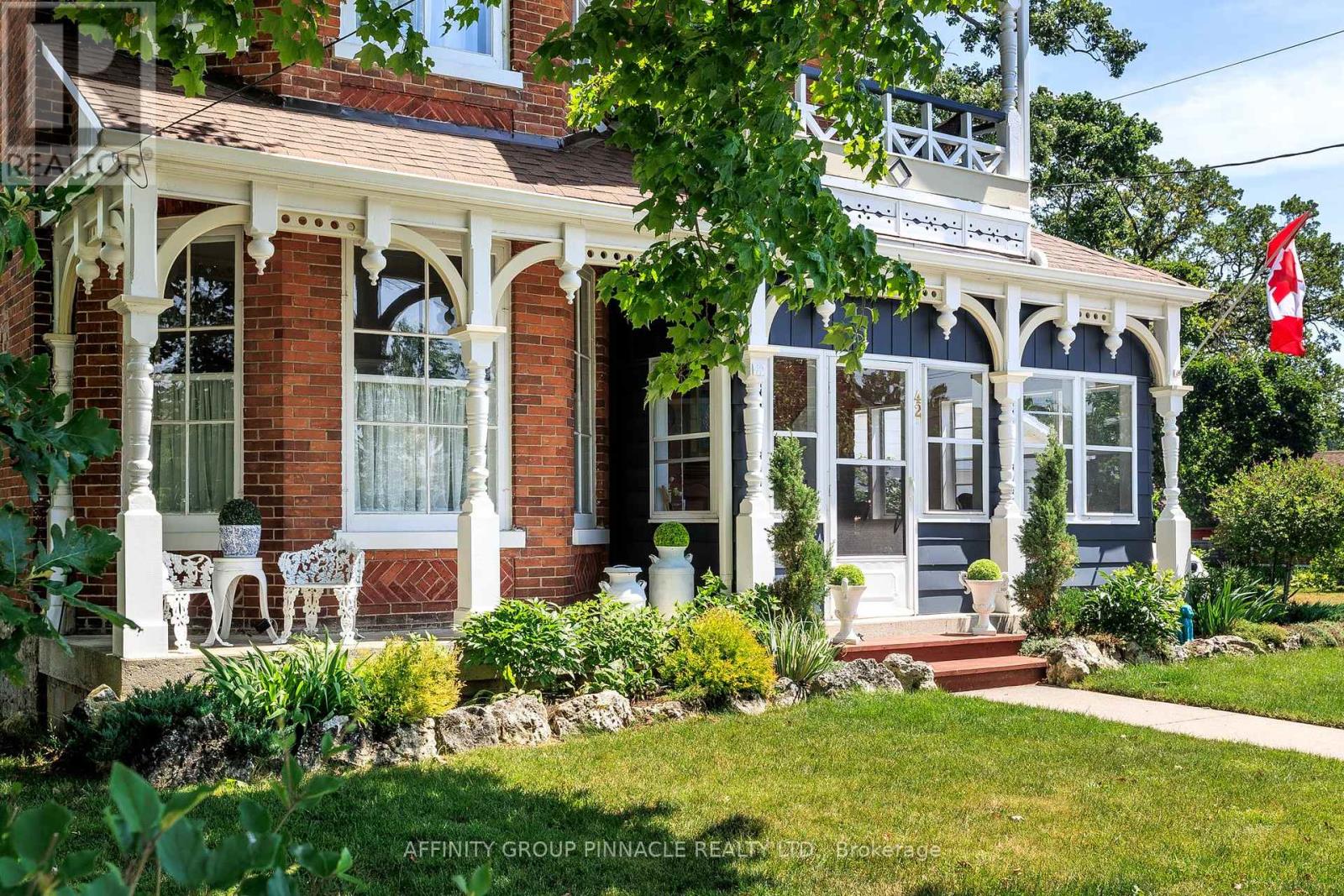 Property at 42 OAK STREET image 3